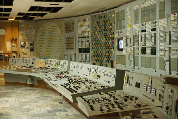 reactor 2 control roomJPG